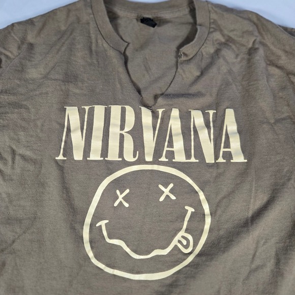 Nirvana Graphic T Shirt Gildan Brown Smiley Face Cropped Top V Neck Tee‎ Grunge - Picture 6 of 9